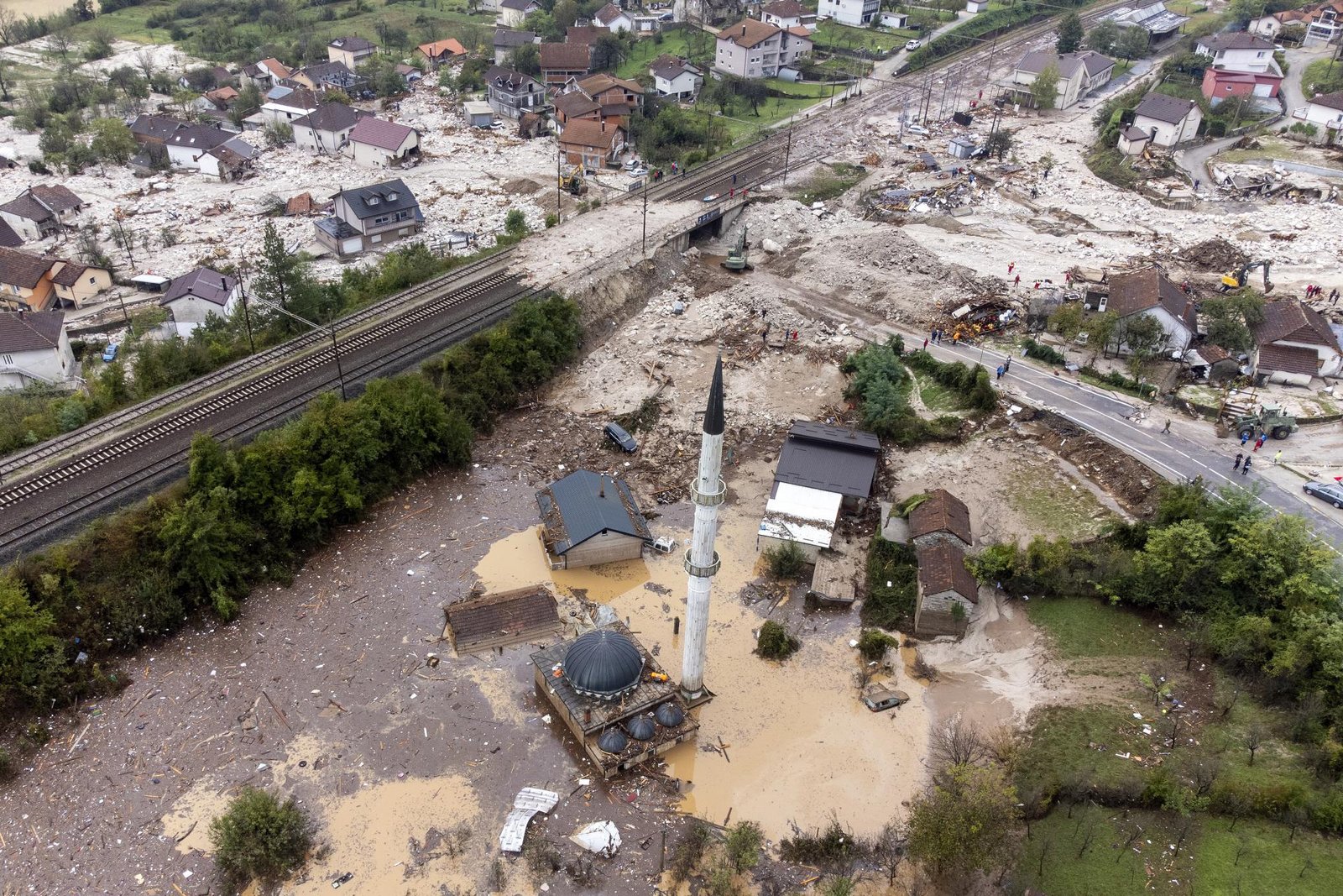 Počet obetí záplav a zosuvov pôdy v Bosne stúpol na 22, šesť ľudí je nezvestných Počet obetí záplav a zosuvov pôdy v Bosne stúpol na 22, šesť ľudí je nezvestných