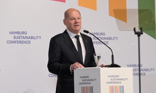 Kontroly na nemeckých hraniciach tu budú ešte veľmi dlho, vyhlásil Scholz. Je s nimi veľa problémov