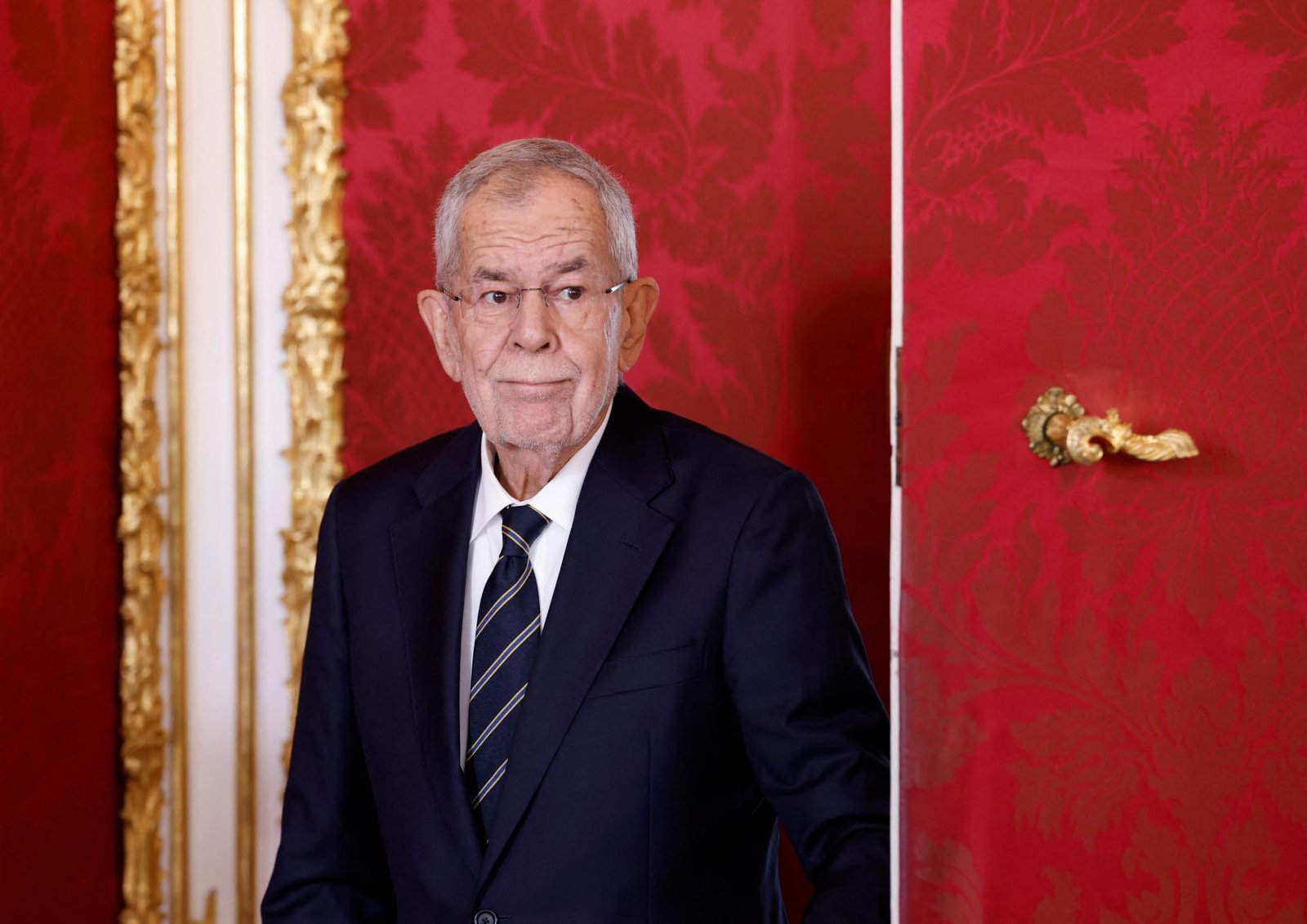 Rakúsky prezident vyzval tri najsilnejšie strany, aby rokovali o možnej vláde Rakúsky prezident vyzval tri najsilnejšie strany, aby rokovali o možnej vláde
