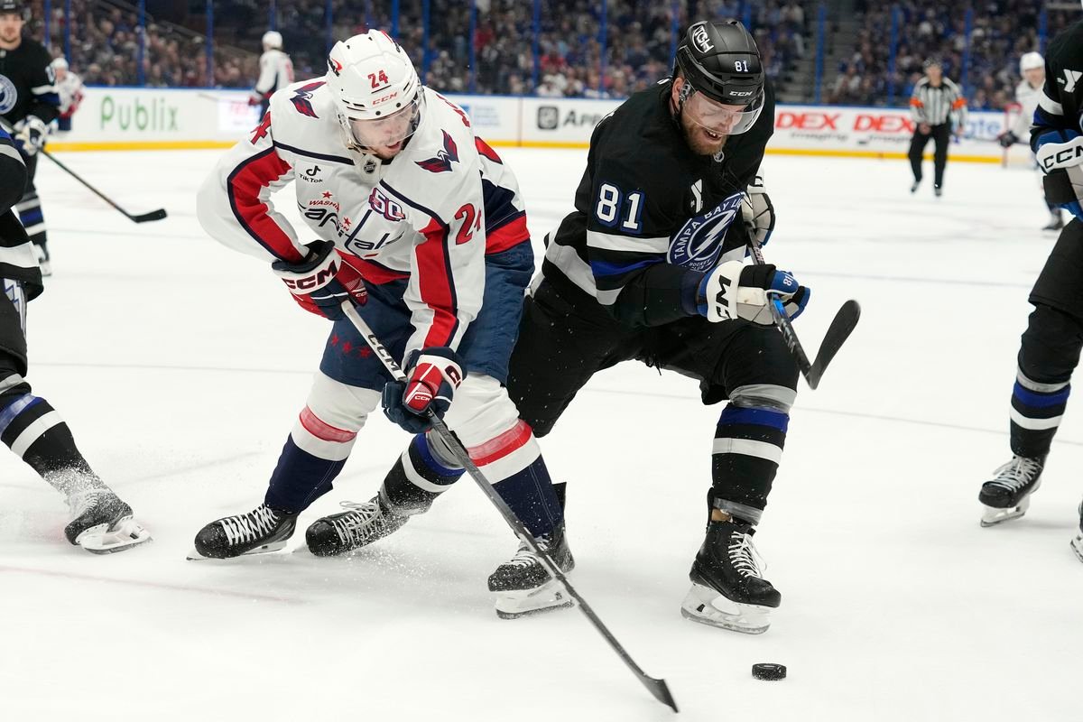 VIDEO Rozbehnutý Washington s Fehérvárym tvrdo narazil na Černákovu Tampu, Montreal bez Slafkovského vyhral VIDEO Rozbehnutý Washington s Fehérvárym tvrdo narazil na Černákovu Tampu, Montreal bez Slafkovského vyhral