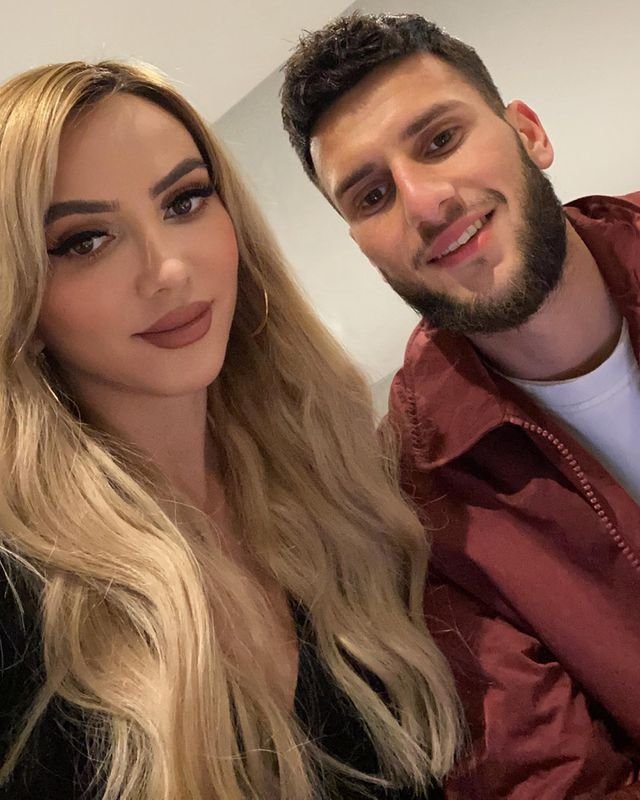 FOTO To je tvoj syn? Neverím! Mamu futbalistu, z ktorej sa stala už aj babka, si mýlia s jeho priateľkou