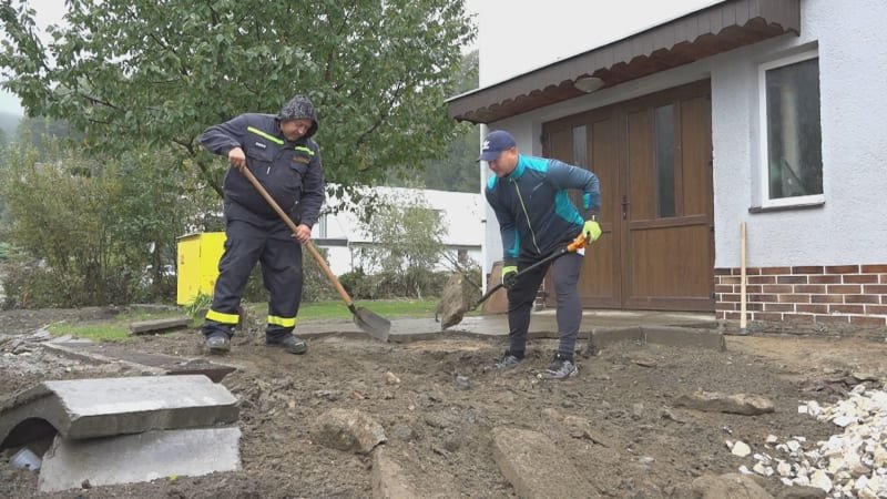 V oblastech zasažených povodněmi opět prší. Místní se obávají ranních mrazíků V oblastech zasažených povodněmi opět prší. Místní se obávají ranních mrazíků