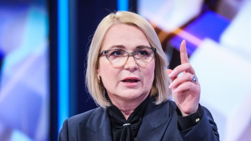 Česko koupí dva transportní letouny, oznámila Černochová. Stroje vyjdou na miliardy korun