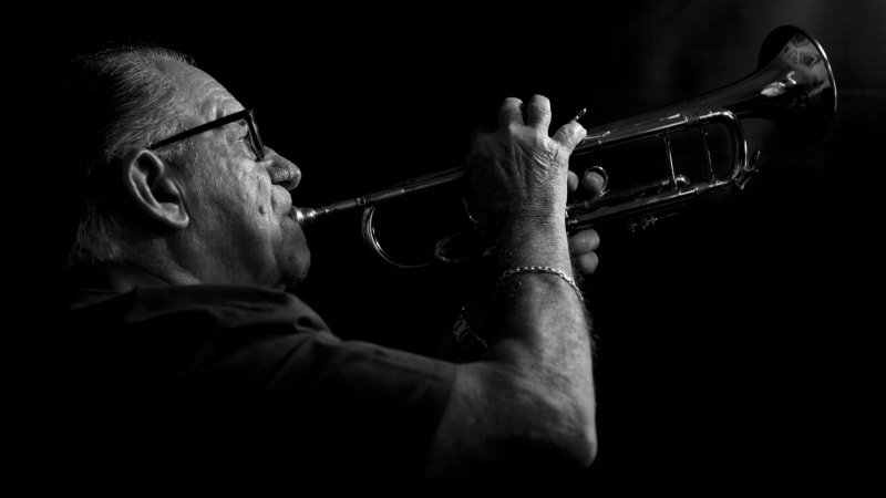 Zemřel jeden z nejlepších trumpetistů světa. Byl členem slavné skupiny Buena Vista Social Club Zemřel jeden z nejlepších trumpetistů světa. Byl členem slavné skupiny Buena Vista Social Club