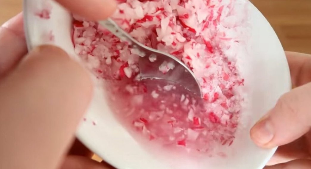 Babičkin obľúbený recept na túto fajnovú pomazánku z redkvičiek: Nikdy jej nie je dosť, odporúčam si pripraviť hneď dvojitú porciu! Babičkin obľúbený recept na túto fajnovú pomazánku z redkvičiek: Nikdy jej nie je dosť, odporúčam si pripraviť hneď dvojitú porciu!
