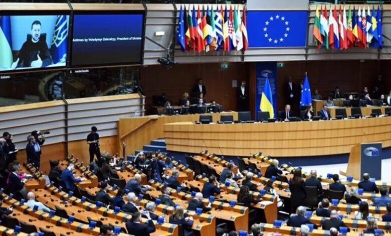 Slovenskí europoslanci bojkotovali Zelenského vystúpenie v Európskom parlamente Slovenskí europoslanci bojkotovali Zelenského vystúpenie v Európskom parlamente