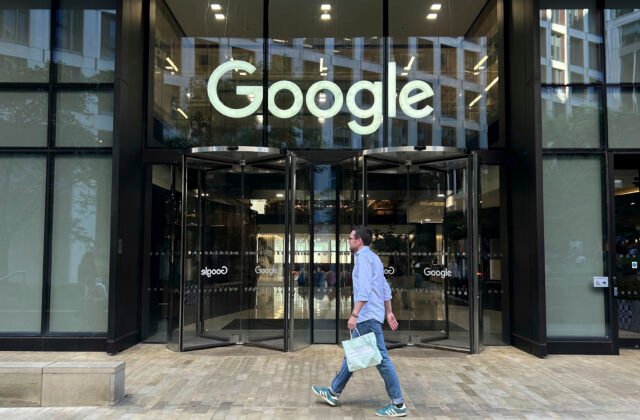 213233_britain_google_53885-640x420.jpg Aktualizácia služby Google Maps zverejnila polohu ukrajinských vojenských objektov