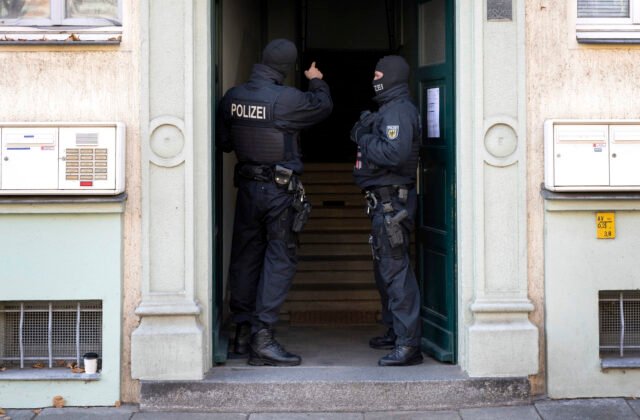 213797_germany_far_right_68579-640x420.jpg Nemecká polícia zadržala osem podozrivých členov krajne pravicovej militantnej skupiny