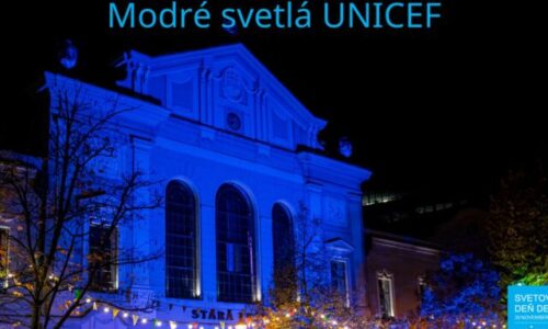 Modré svetlá UNICEF rozžiaria Slovensko namodro