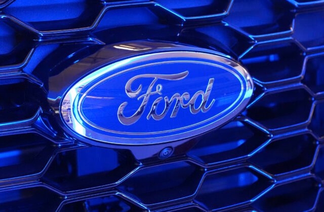 225995_pittsburgh_international_auto_show_55160-640x420.jpg Ford v Európe zruší 4-tisíc pracovných miest, nedarí sa mu predávať elektromobily