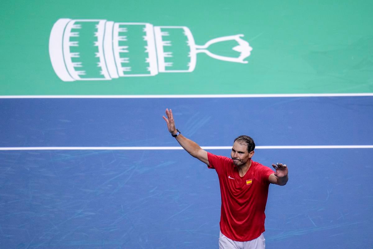Legenda definitívne dala zbohom tenisu. Po poslednom zápase sa Nadal lúčil vyše štvrťhodinu Legenda definitívne dala zbohom tenisu. Po poslednom zápase sa Nadal lúčil vyše štvrťhodinu