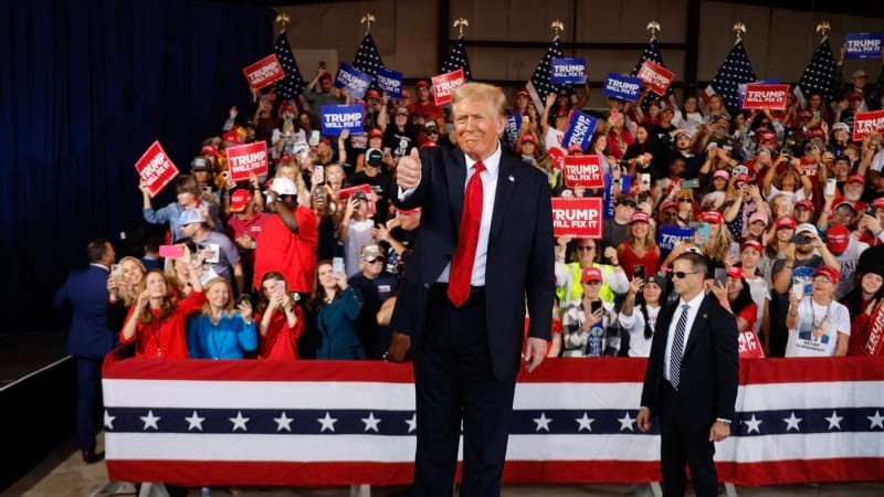 Koruna posílila. Věští to prohru Trumpa? Experti popsali, jak volby v USA ovlivní českou měnu Koruna posílila. Věští to prohru Trumpa? Experti popsali, jak volby v USA ovlivní českou měnu