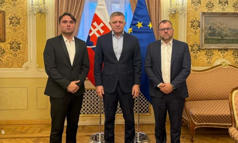 Slovensko-maďarské vzťahy už nie sú predvolebnou témou, tvrdí Fico po stretnutí s Maďarskou alianciou