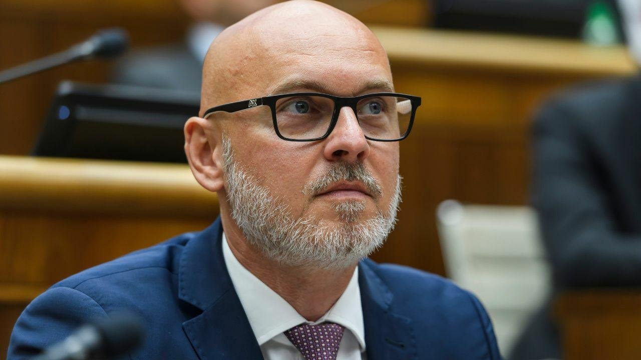 Prvé, čo spraví SaS vo vláde, bude zrušenie transakčnej dane. Je to najväčšie zlo, odkazuje Gröhling Prvé, čo spraví SaS vo vláde, bude zrušenie transakčnej dane. Je to najväčšie zlo, odkazuje Gröhling