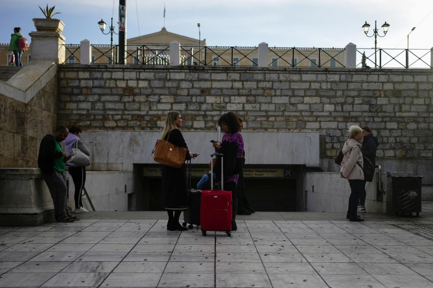 V Grécku sa koná generálny štrajk proti nízkym mzdám a vysokým životným nákladom V Grécku sa koná generálny štrajk proti nízkym mzdám a vysokým životným nákladom