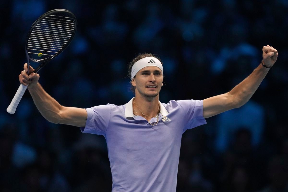 Turnaj majstrov: Zverev ovládol skupinu dominantným spôsobom, Alcaraz nemá postup vo svojich rukách