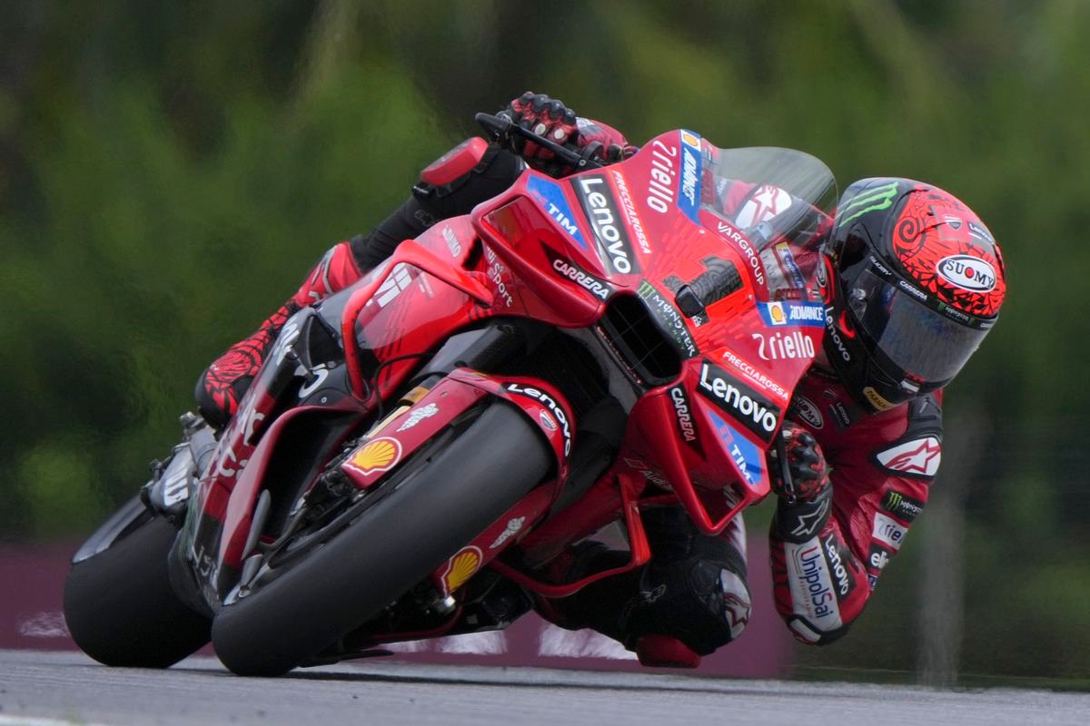 MotoGP: Bagnaia ovládol šprint pred VC Barcelony, udržal si šancu na titul majstra sveta MotoGP: Bagnaia ovládol šprint pred VC Barcelony, udržal si šancu na titul majstra sveta
