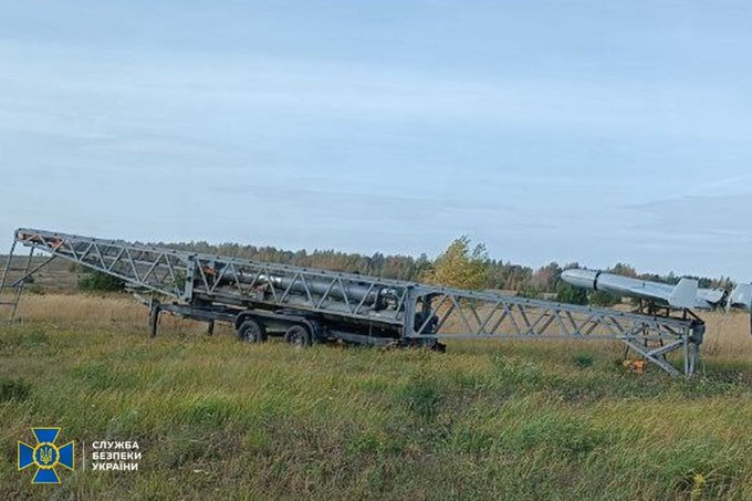 Útokmi dronov na Moskvu mohli sondovať trasy pre rakety: Ako drony doleteli k hlavnému mestu a… zahynuli Útokmi dronov na Moskvu mohli sondovať trasy pre rakety: Ako drony doleteli k hlavnému mestu a… zahynuli