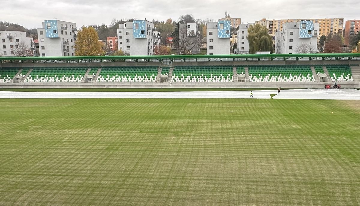VIDEO Štadión v Prešove hlási aj oveľa krajšie správy. Trávnik sa zelená, hrať sa tam má už na jar