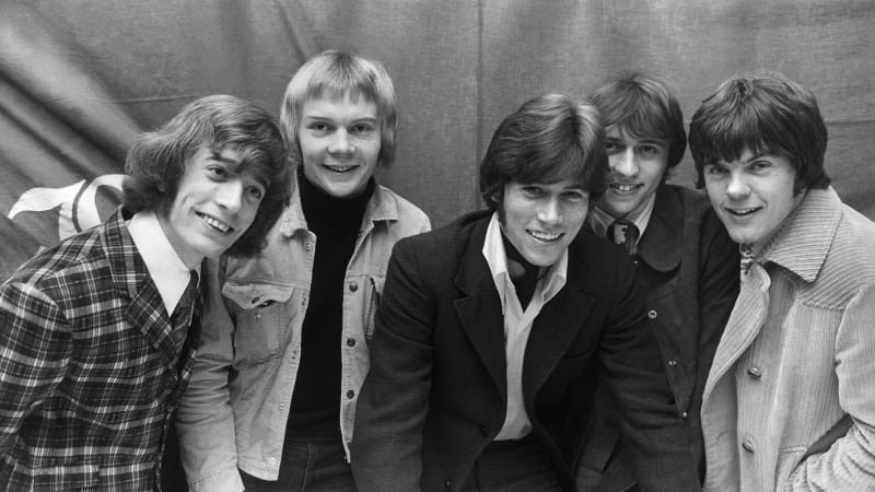 Zemřel bubeník Bee Gees. Colin „Smiley“ Petersen stál za největšími hity kapely