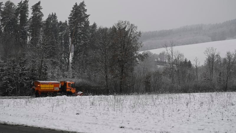 Sledujte RADAR: Přichází ochlazení, přinese sebou plískanice a sníh. Kde bude chumelit? Sledujte RADAR: Přichází ochlazení, přinese sebou plískanice a sníh. Kde bude chumelit?