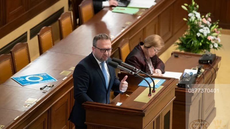 PŘEHLEDNĚ: Důchodová reforma schválena. Kdy půjdete do penze a jaká bude její výše? PŘEHLEDNĚ: Důchodová reforma schválena. Kdy půjdete do penze a jaká bude její výše?