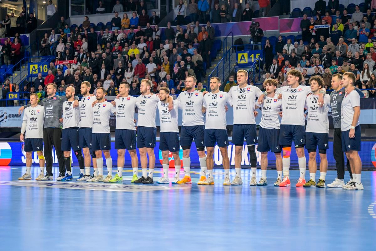 Slováci viackrát dotiahli náskok, no v Steel aréne padli. Zápas mal aj rozlúčkový charakter Slováci viackrát dotiahli náskok, no v Steel aréne padli. Zápas mal aj rozlúčkový charakter