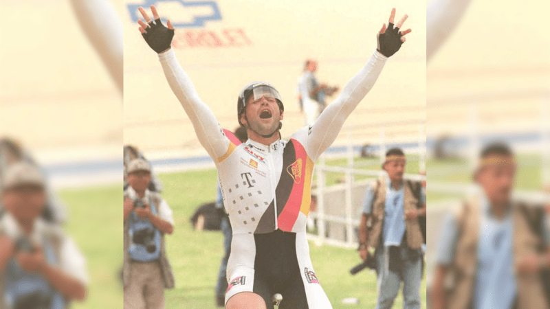 Zemřel sedminásobný mistr světa v cyklistice. Skvělý sprinter Michael Hübner podlehl nemoci Zemřel sedminásobný mistr světa v cyklistice. Skvělý sprinter Michael Hübner podlehl nemoci