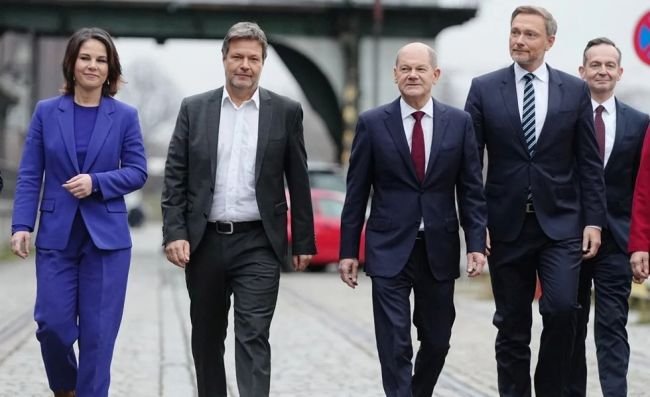 Rozpad vládnej koalície podporuje 70% Nemcov Rozpad vládnej koalície podporuje 70% Nemcov