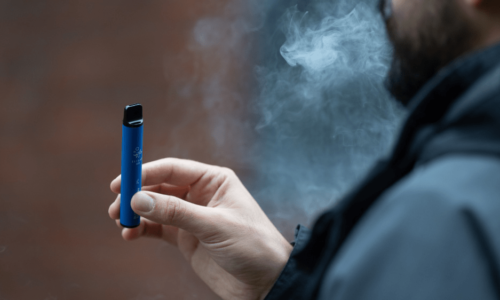 Ich toxicitu potvrdili aj štúdie. Prídu Slováci o obľúbené príchute e-cigariet?