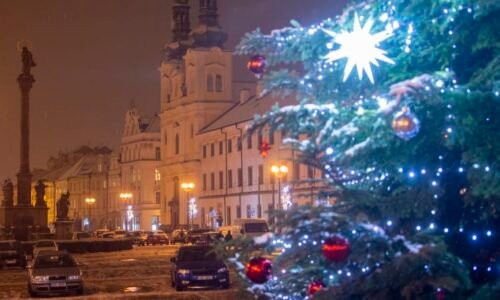 Vánoční Hradec Králové 2024: Dva stromy, adventní trhy a ledová zábava