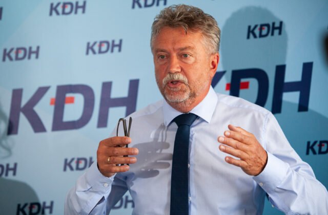 239239_66d96ac029952631115559-640x420.jpg Slovensko má podľa Hajka príliš veľa sviatkov. Otvára sa debata o ich rušení, vrátane 17. novembra