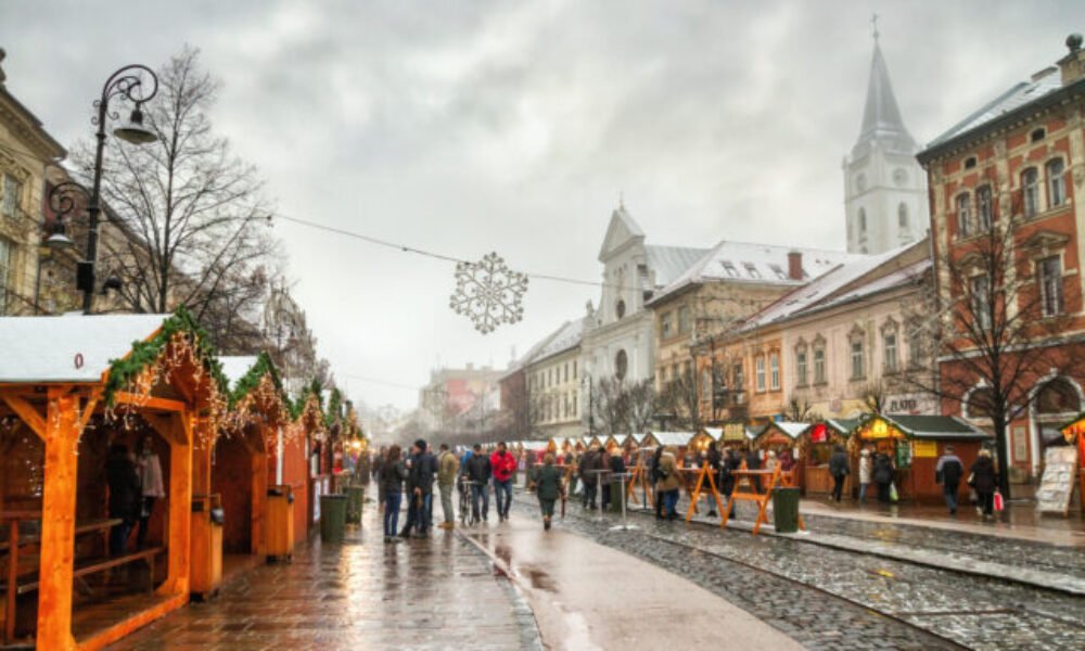 Zimné Košice pozývajú na vianočné trhy, kultúru, zasnežené kopce i zábavu na ľade