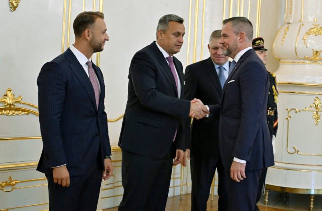 250174_66e2c619cfb51555613028-640x420.jpg Prezident Pellegrini odmieta tvrdenia o plánovaní úradníckej vlády, nestabilitu koalície pripísal Dankovi