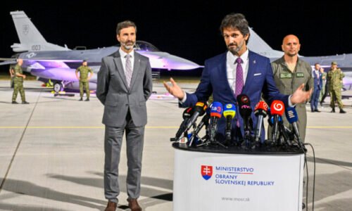 Na Slovensko by malo prísť ešte ďalších 11 stíhačiek F-16, tvrdí minister Kaliňák – FOTO