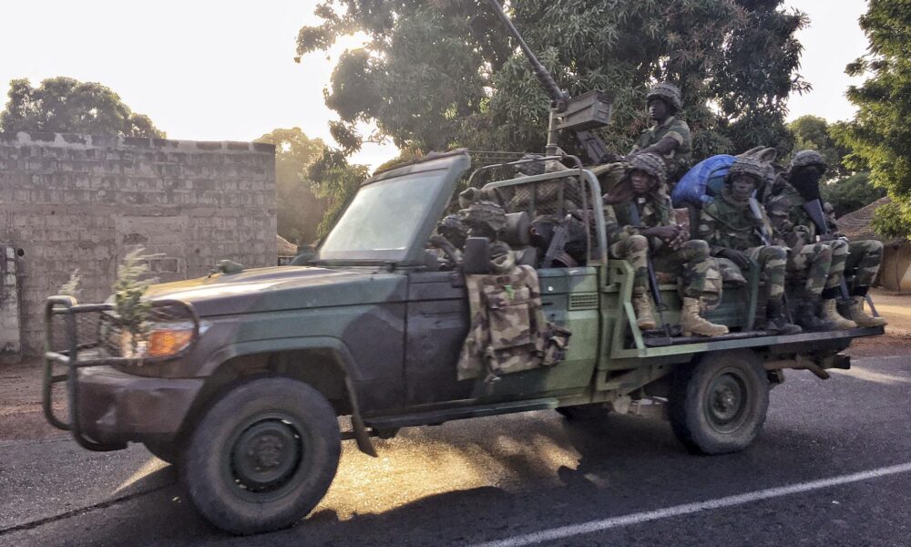 Senegal zatvorí zahraničné vojenské základne. Ide o krok proti Francúzsku, píše AP