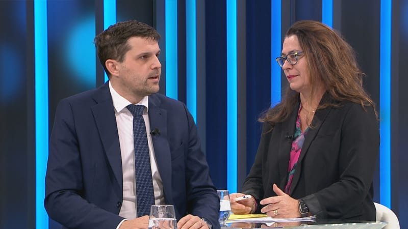 Spor o povinné zálohování: Všichni jsou proti, vmetla Peštová Hladíkovi. Ten ji obvinil ze lži Spor o povinné zálohování: Všichni jsou proti, vmetla Peštová Hladíkovi. Ten ji obvinil ze lži