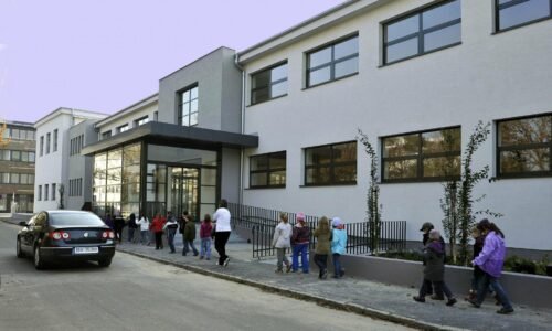 Fakulta sociálnych a ekonomických vied UK zavádza online výučbu do konca semestra