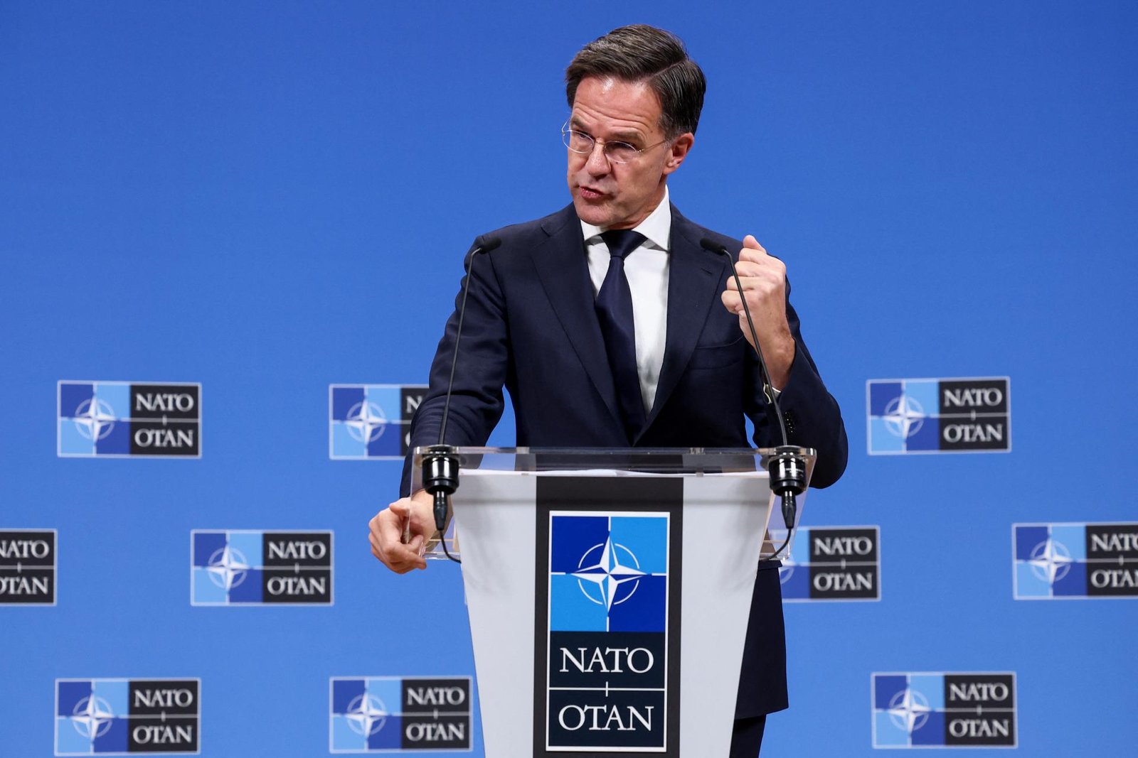 Silnejšia podpora Ukrajiny posilní jej pozíciu pri rokovacom stole, vyhlásil šéf NATO Silnejšia podpora Ukrajiny posilní jej pozíciu pri rokovacom stole, vyhlásil šéf NATO