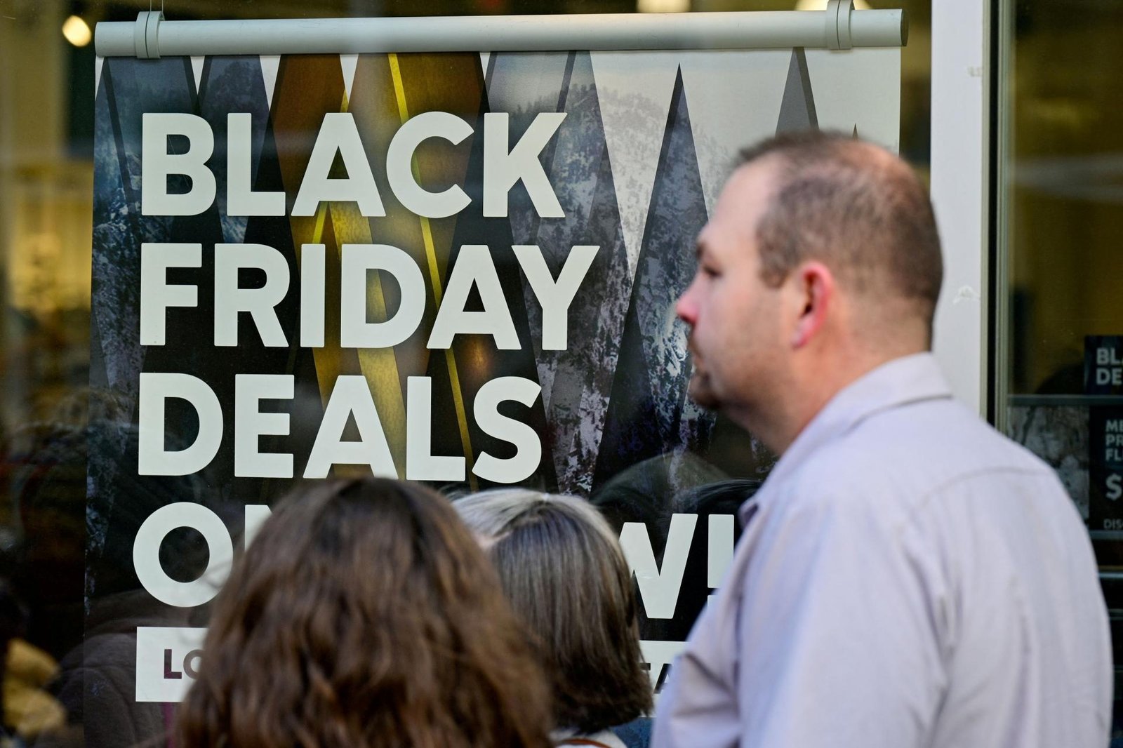 Nákupnému šialenstvu menom Black Friday dominuje online nakupovanie cez mobilné aplikácie Nákupnému šialenstvu menom Black Friday dominuje online nakupovanie cez mobilné aplikácie