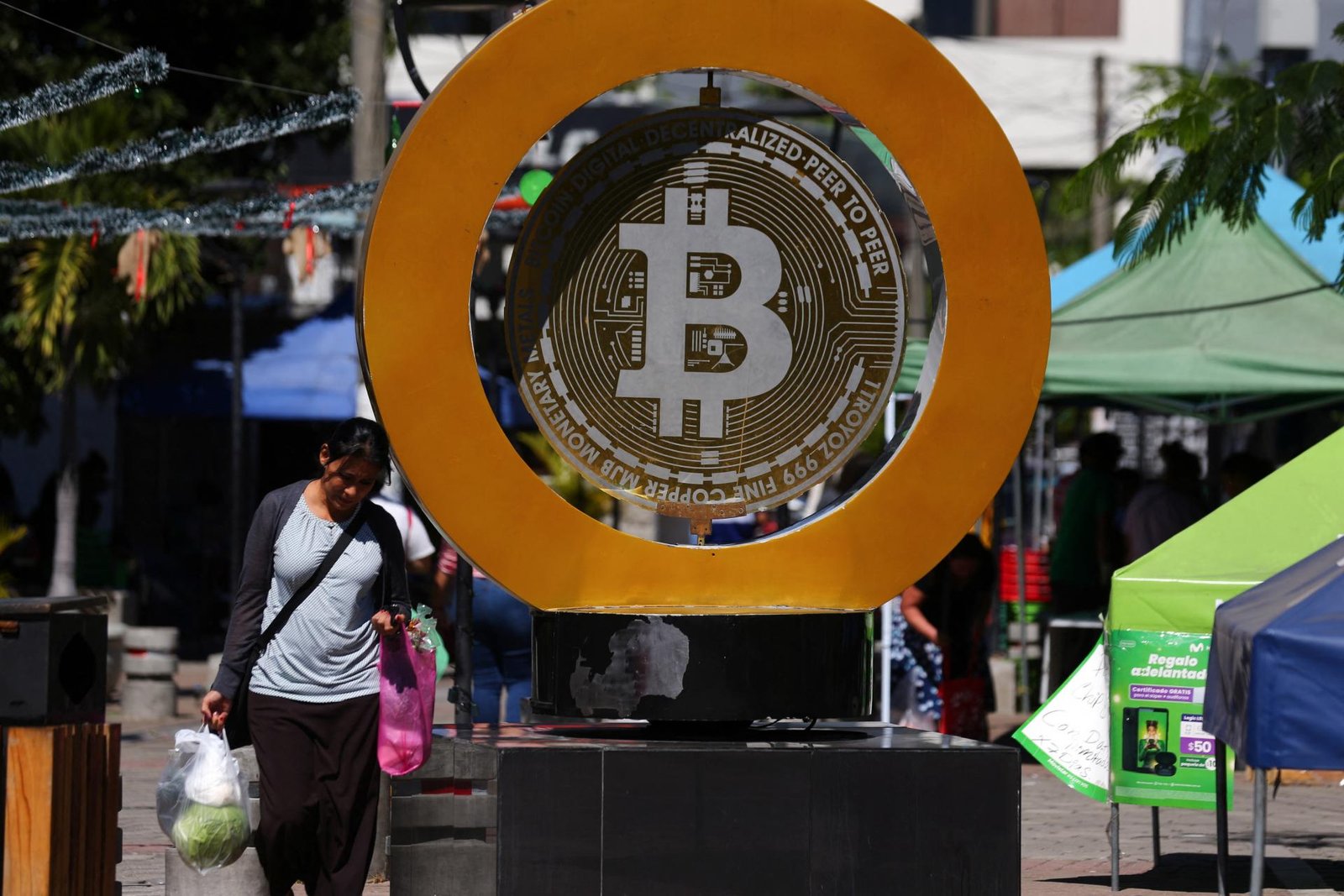 Cena bitcoinu ďalej rastie, prvýkrát prekročila 105-tisíc dolárov Cena bitcoinu ďalej rastie, prvýkrát prekročila 105-tisíc dolárov