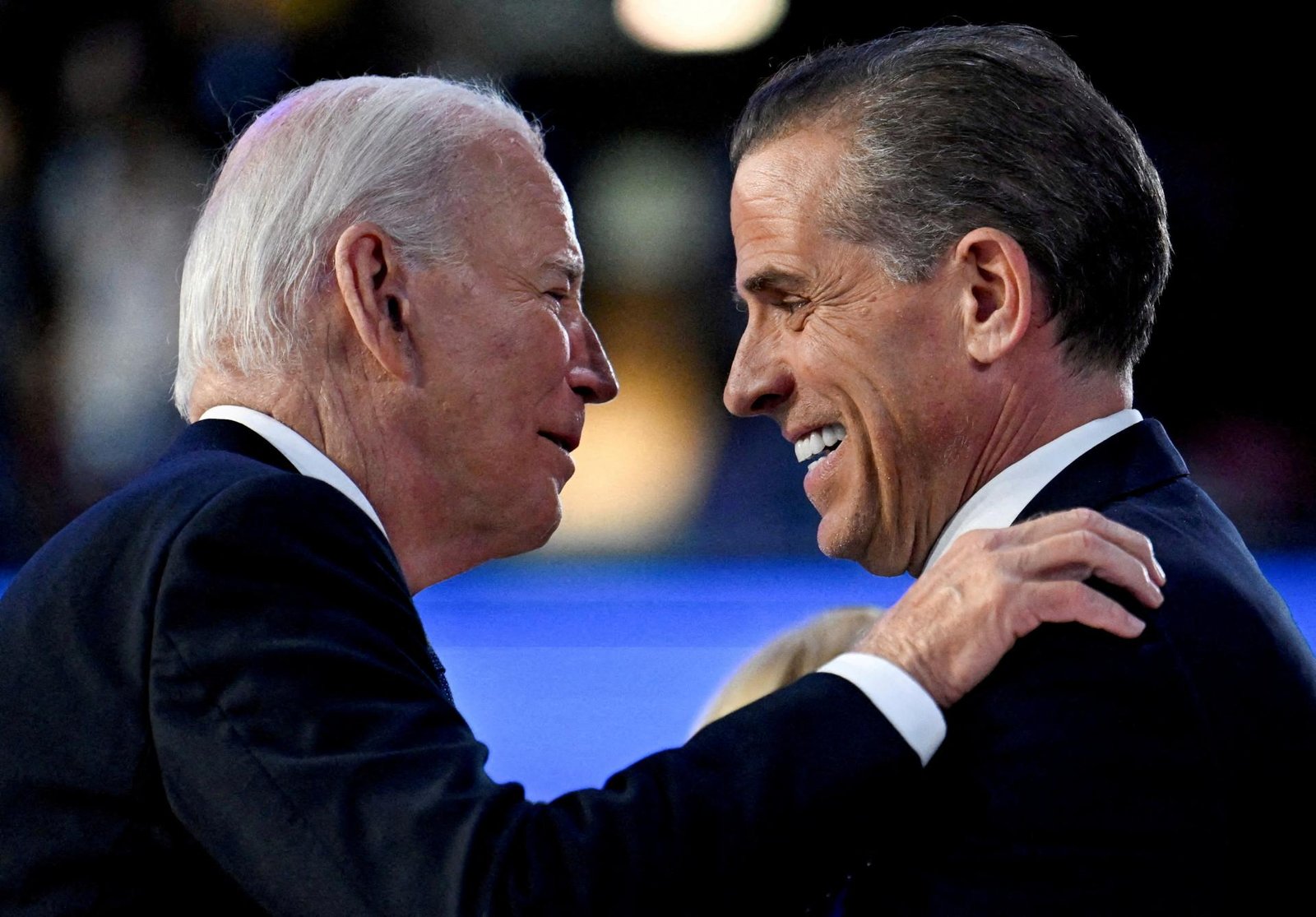 Biden udelil milosť synovi, pretože "okolnosti sa zmenili". Trumpovi ľudia chceli pomstu, tvrdí Biely dom Biden udelil milosť synovi, pretože „okolnosti sa zmenili“. Trumpovi ľudia chceli pomstu, tvrdí Biely dom