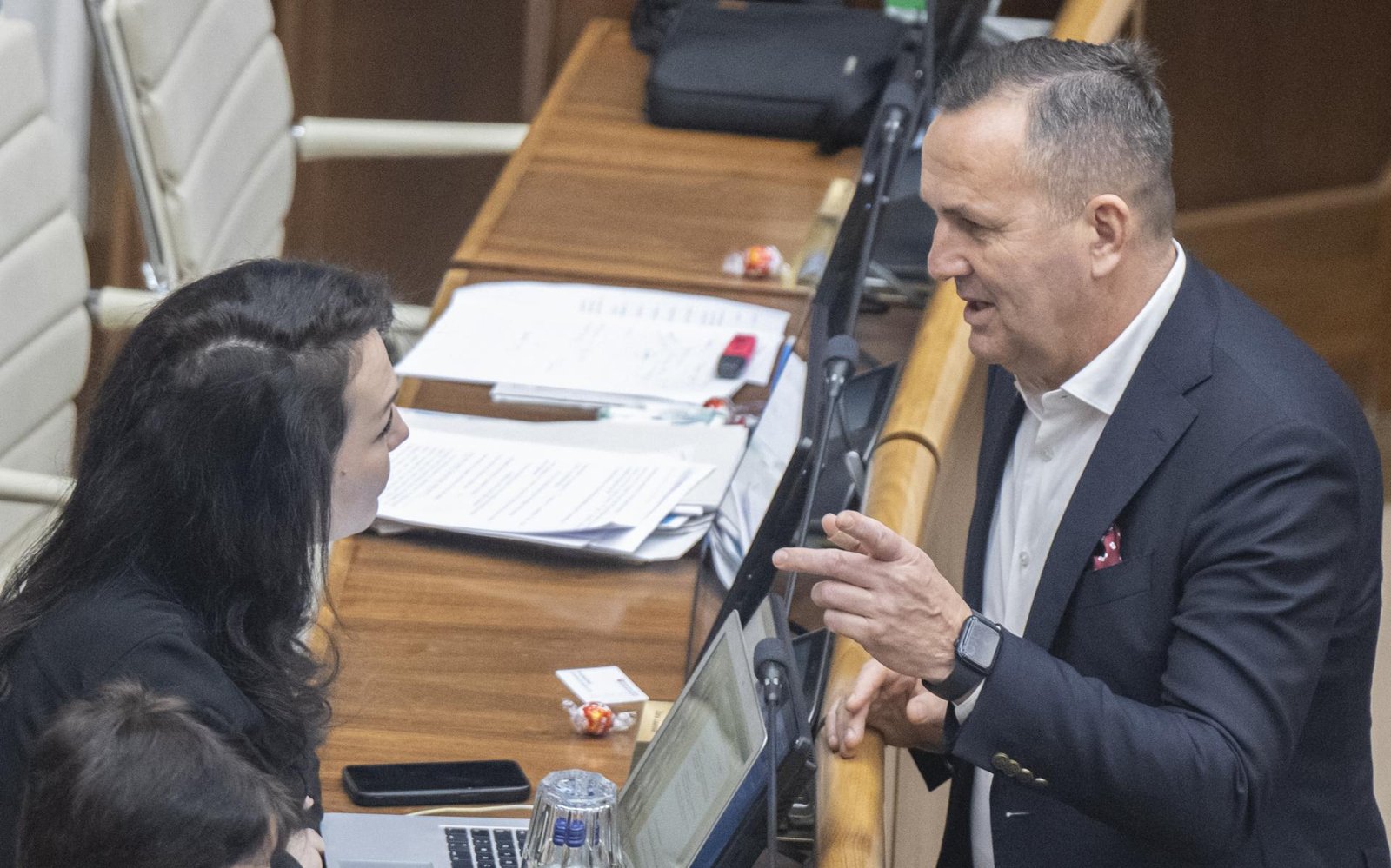 Poslanci v závere rokovania diskutovali o situácii v zdravotníckom sektore Poslanci v závere rokovania diskutovali o situácii v zdravotníckom sektore