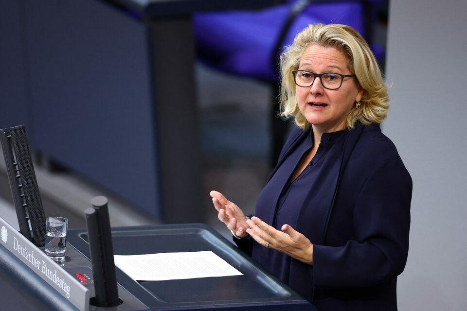 Nemecká ministerka pre rozvoj počas návštevy Kyjeva doručila aj pomoc na zimu Nemecká ministerka pre rozvoj počas návštevy Kyjeva doručila aj pomoc na zimu