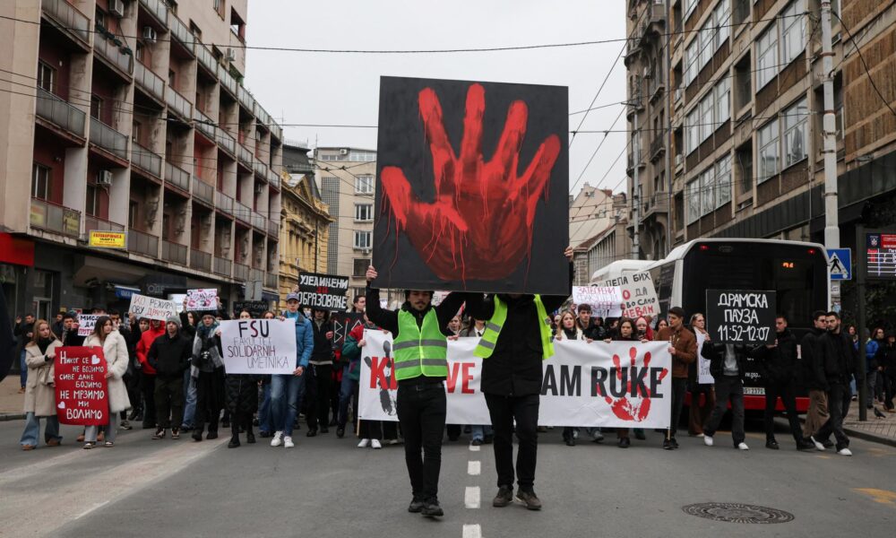 V Srbsku pokračujú študentské protesty, vianočné prázdniny začali o týždeň skôr