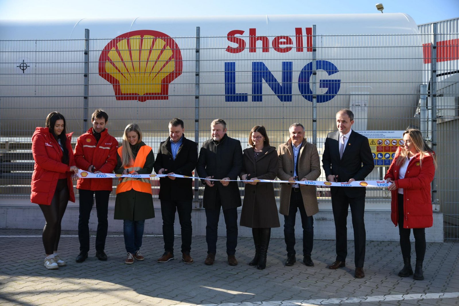 Shell otvorí na Slovensku svoje prvé LNG stanice v Lozorne a v Senci Shell otvorí na Slovensku svoje prvé LNG stanice v Lozorne a v Senci