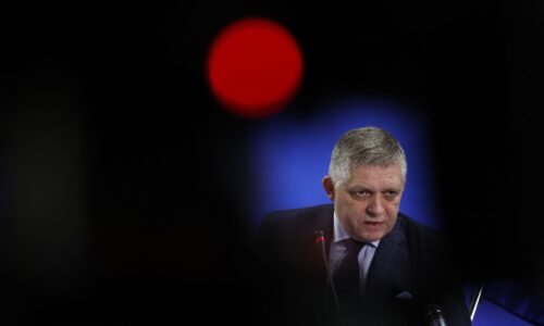 Polícia obvinila muža, ktorý sa na sociálnej sieti vyhrážal premiérovi