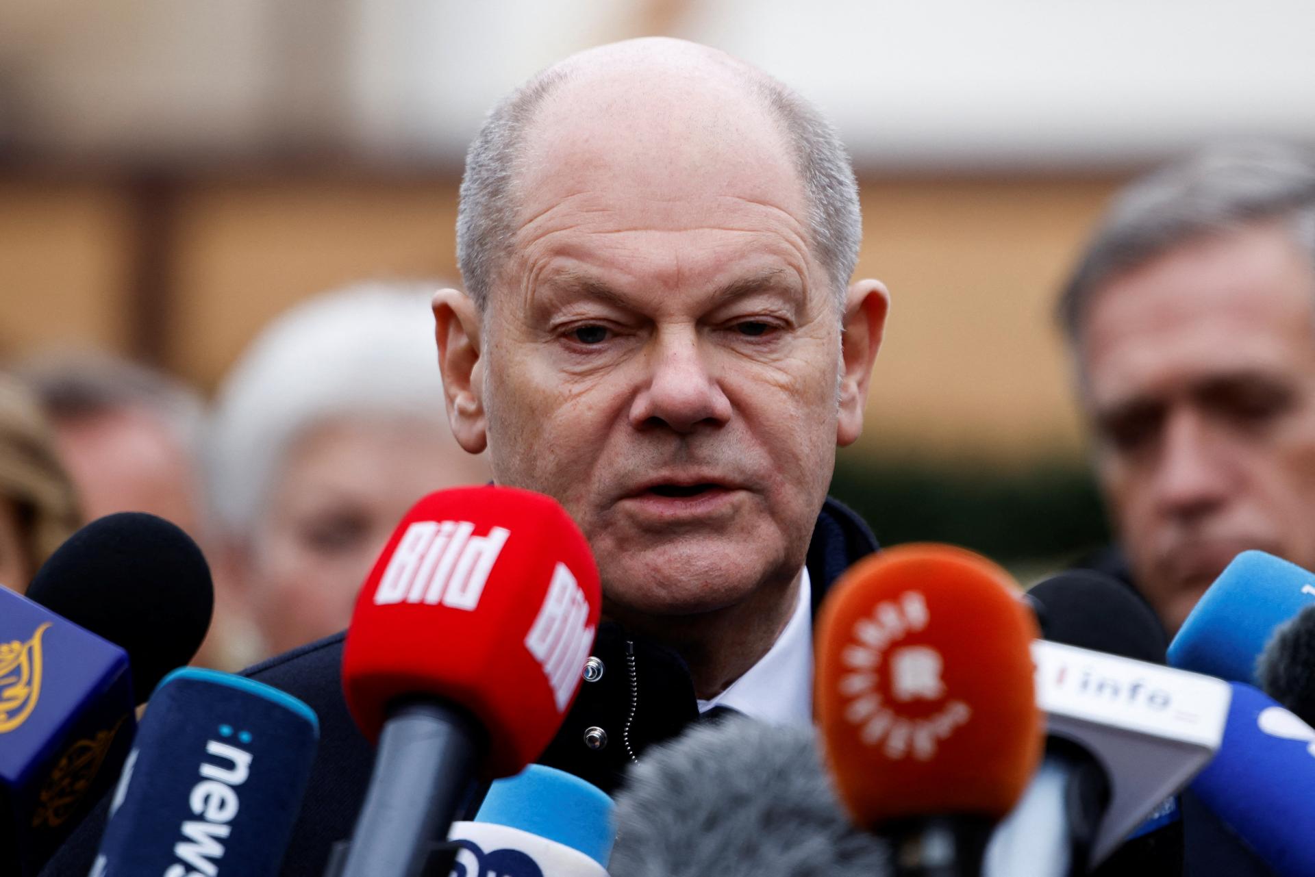 Scholz zopakoval úmysel opäť hovoriť s Putinom, vojakov na Ukrajinu vraj nepošle