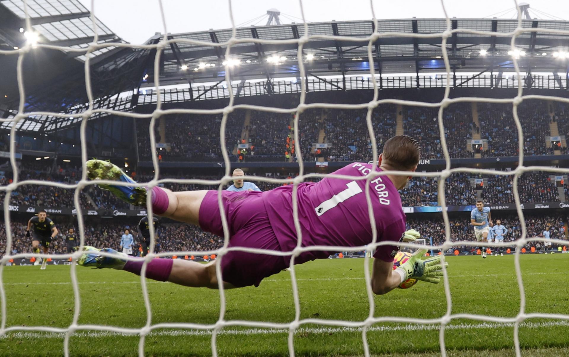 Manchester City remizoval s Evertonom, Haaland nepremenil penaltu