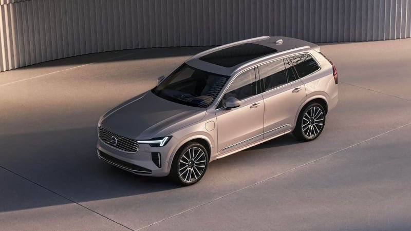 Volvo s klasickými motory ještě zdaleka nekončí. V nabídce jich má hned několik Volvo s klasickými motory ještě zdaleka nekončí. V nabídce jich má hned několik